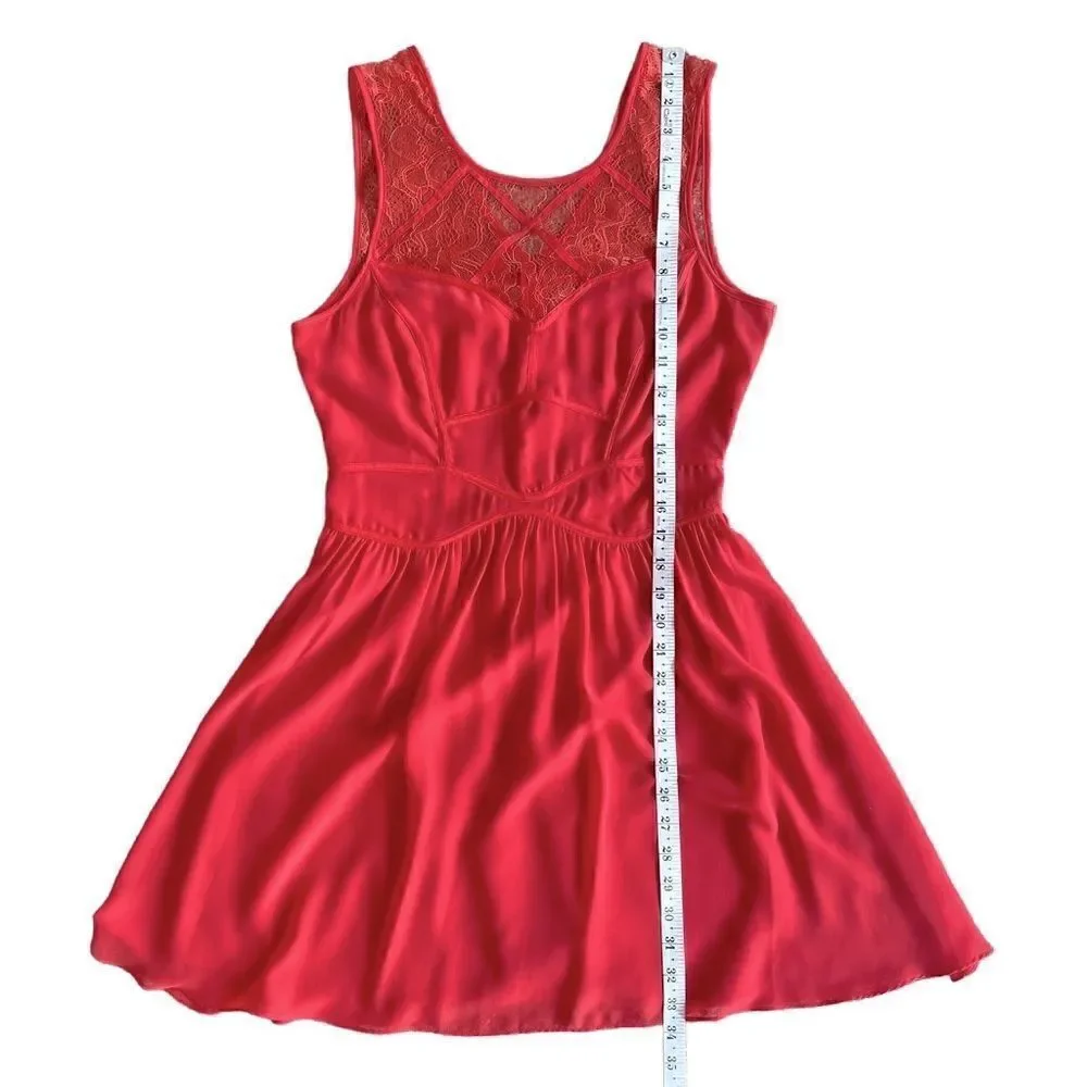 BCBGeneration Lava Lace Dress Women’s Size 8